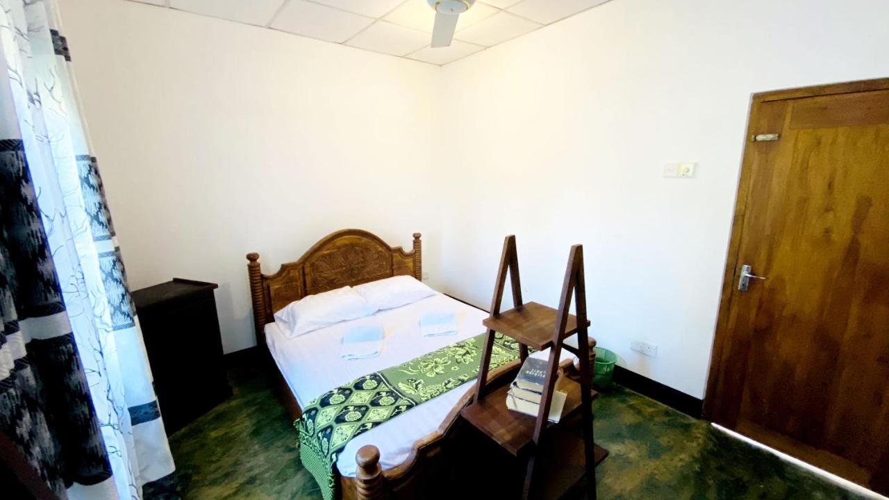 Madiha Surf House Lanka Hotel Matara Exterior photo