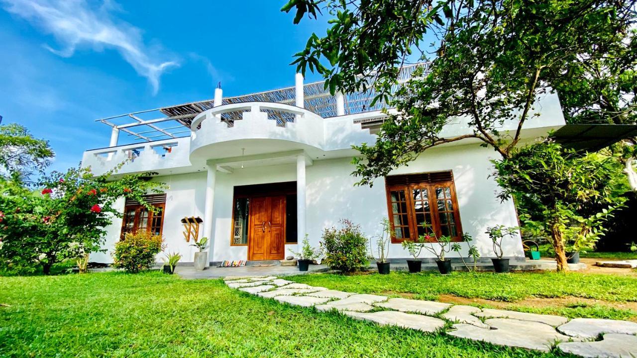 Madiha Surf House Lanka Hotel Matara Exterior photo