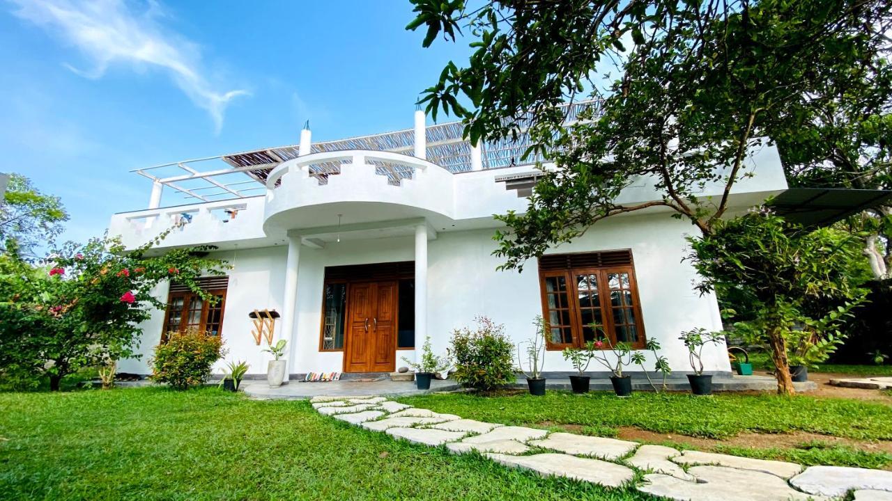 Madiha Surf House Lanka Hotel Matara Exterior photo